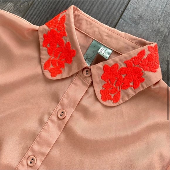 F21 Button Down Long Sleeve Crop Top, Peach with Embroidered Flowers, Size S - Picture 9 of 10